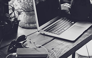 九游体育正规吗-2战惨负65分库里独木难支 这是勇士的正常水平吗？